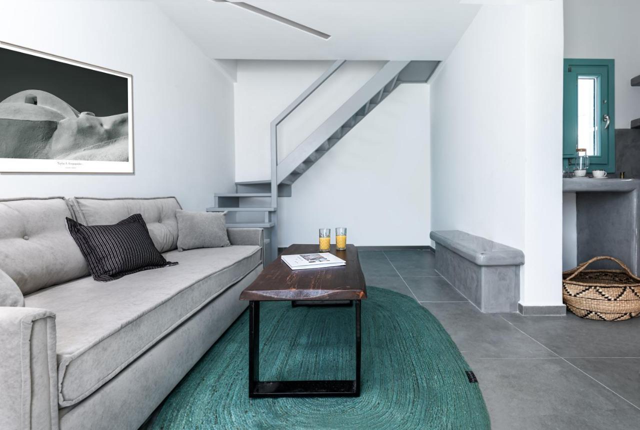 ホテル Santa Irina Luxury Sunny Lofts ペリヴォラス エクステリア 写真