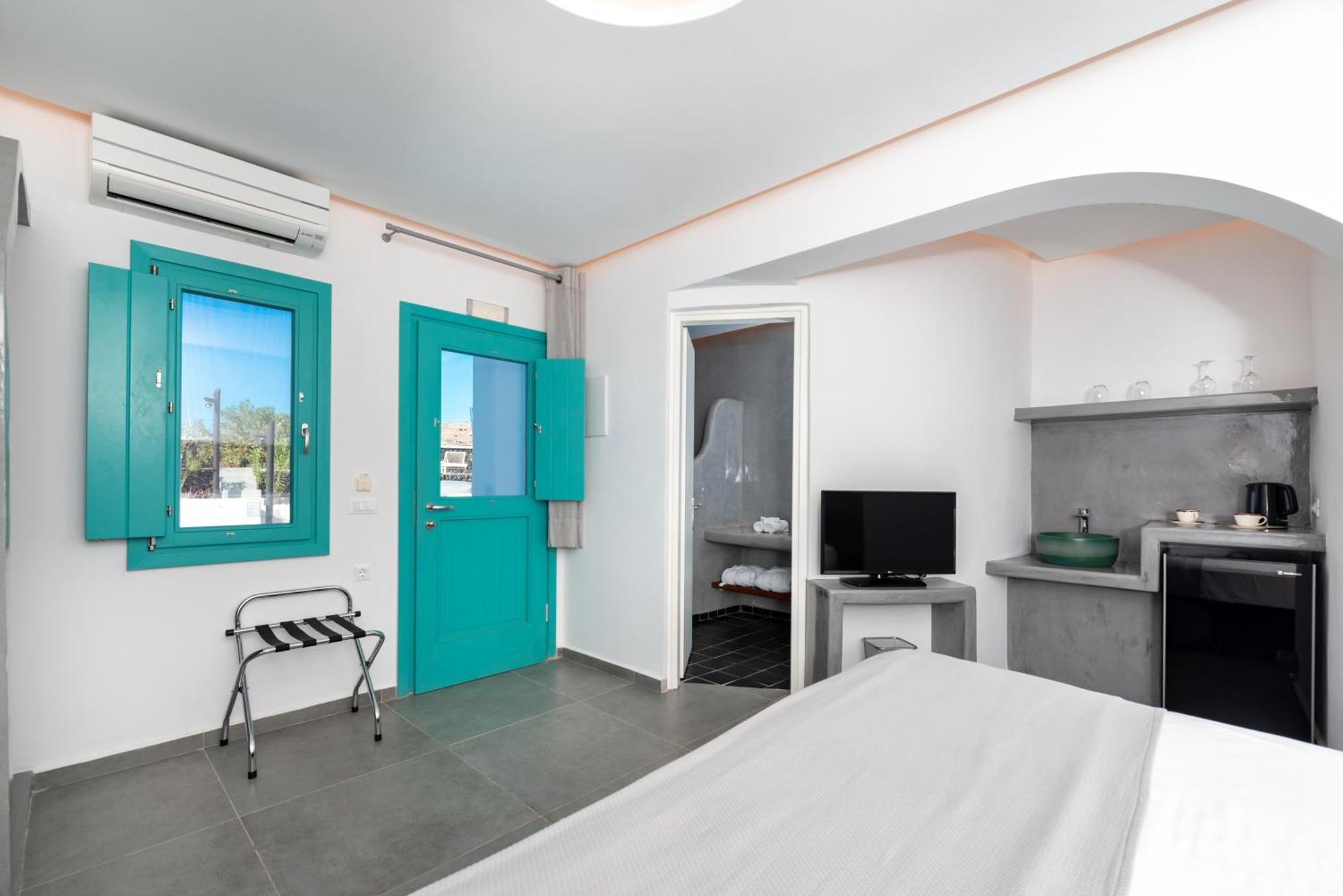 ホテル Santa Irina Luxury Sunny Lofts ペリヴォラス エクステリア 写真